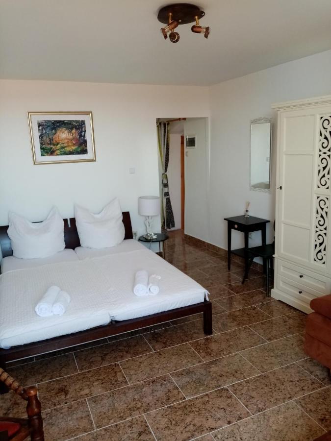 Casa Di Marko 105 M2 Garden Apartment โรวีน ภายนอก รูปภาพ