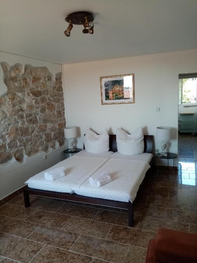 Casa Di Marko 105 M2 Garden Apartment โรวีน ภายนอก รูปภาพ