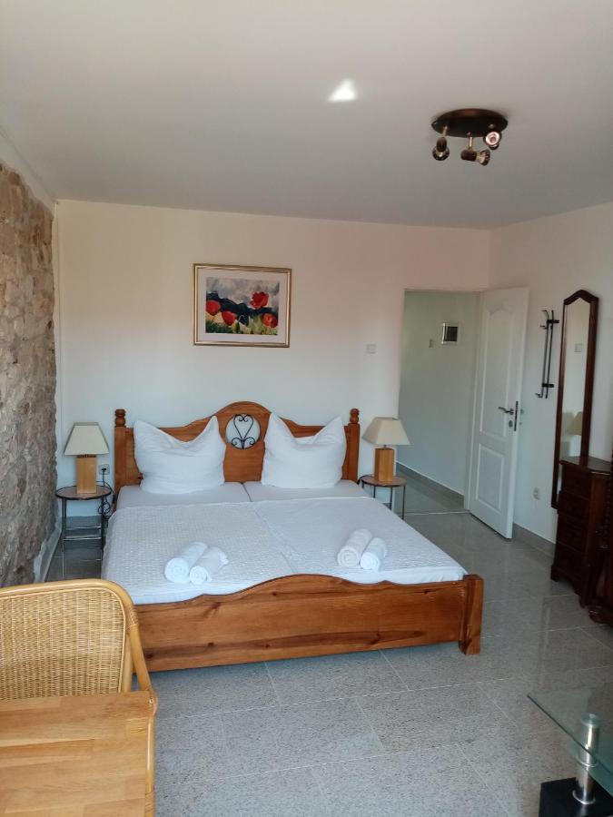 Casa Di Marko 105 M2 Garden Apartment โรวีน ภายนอก รูปภาพ